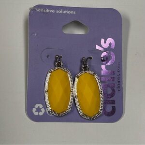 Claire’s Sensitive Solutions Earrings Yellow
